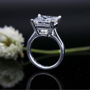 2.5Ct Princess Cut Moissanite in 925 Sterling Silver